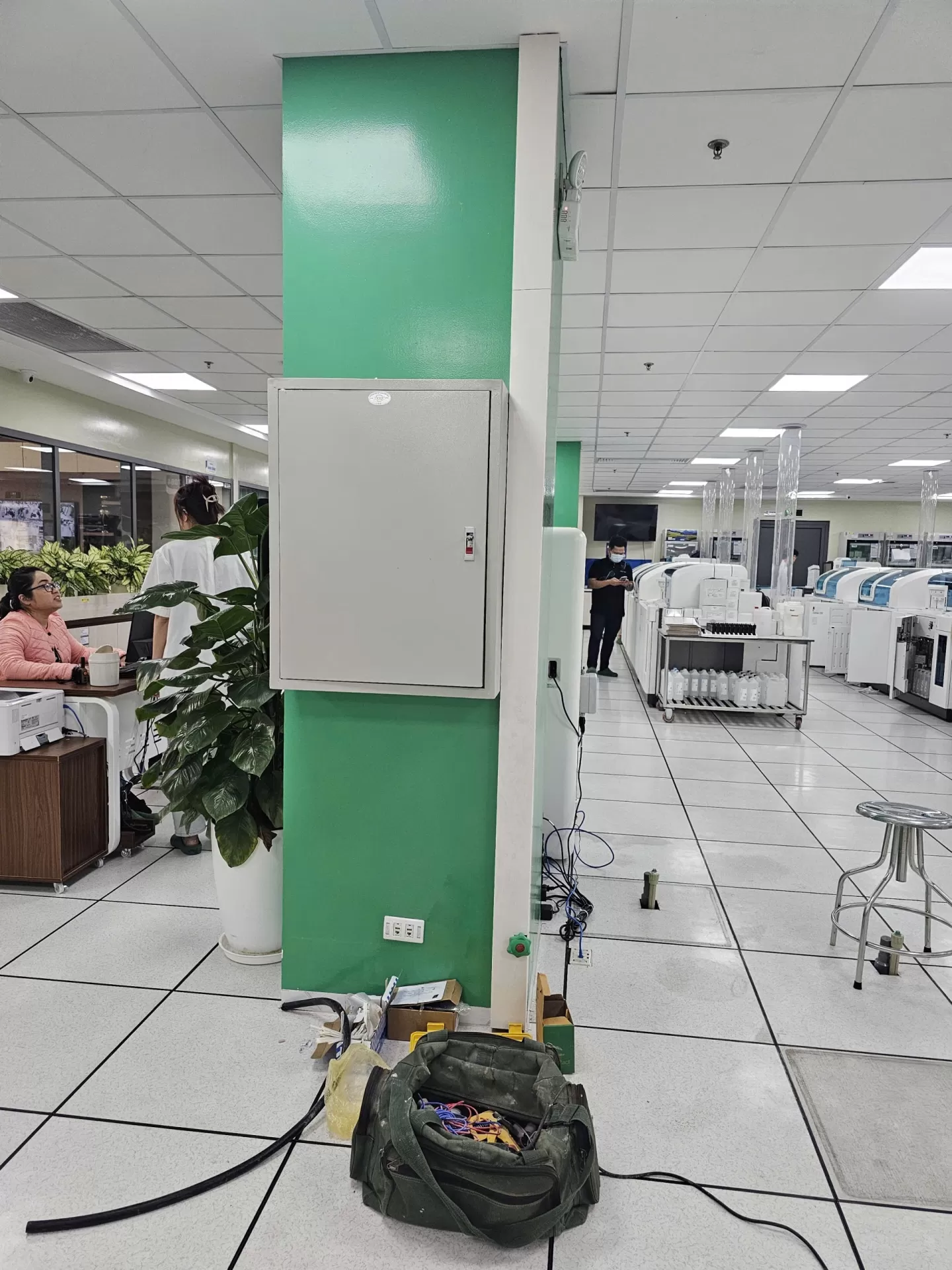 Lắp đặt máy nén khí, hệ lọc nước RO, bv Đại Học Y Hà Nội