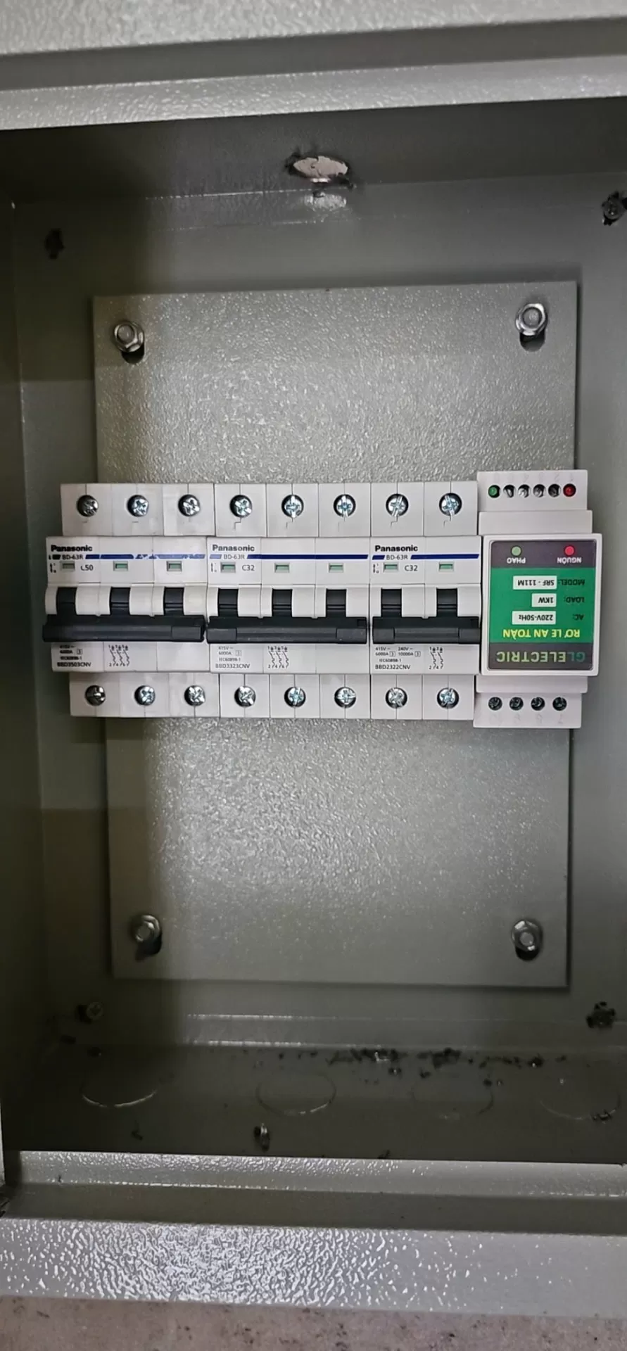 Thi công cải tạo, sửa chữa, lắp đặt thiết bị, máy nén khí. Bv Trung Ương Huế