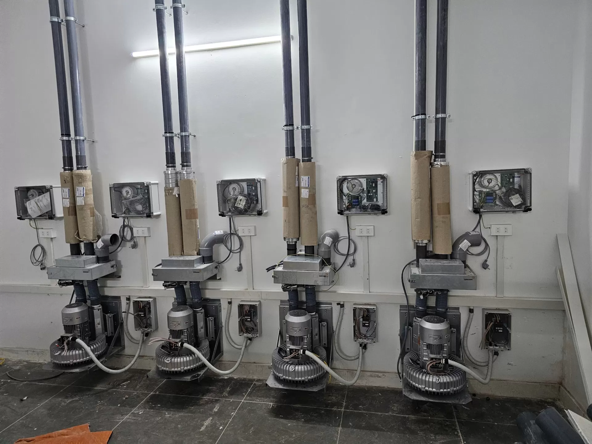 Thi công hệ chuyển mẫu, bệnh viện Đại Học Phenikaa