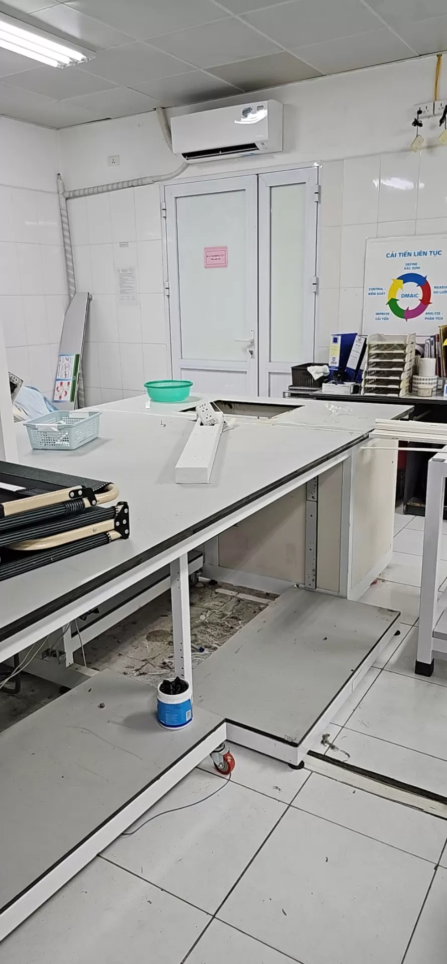 Thi công lắp đặt nội thất khoa xét nghiệm, bệnh viện Việt Đức
