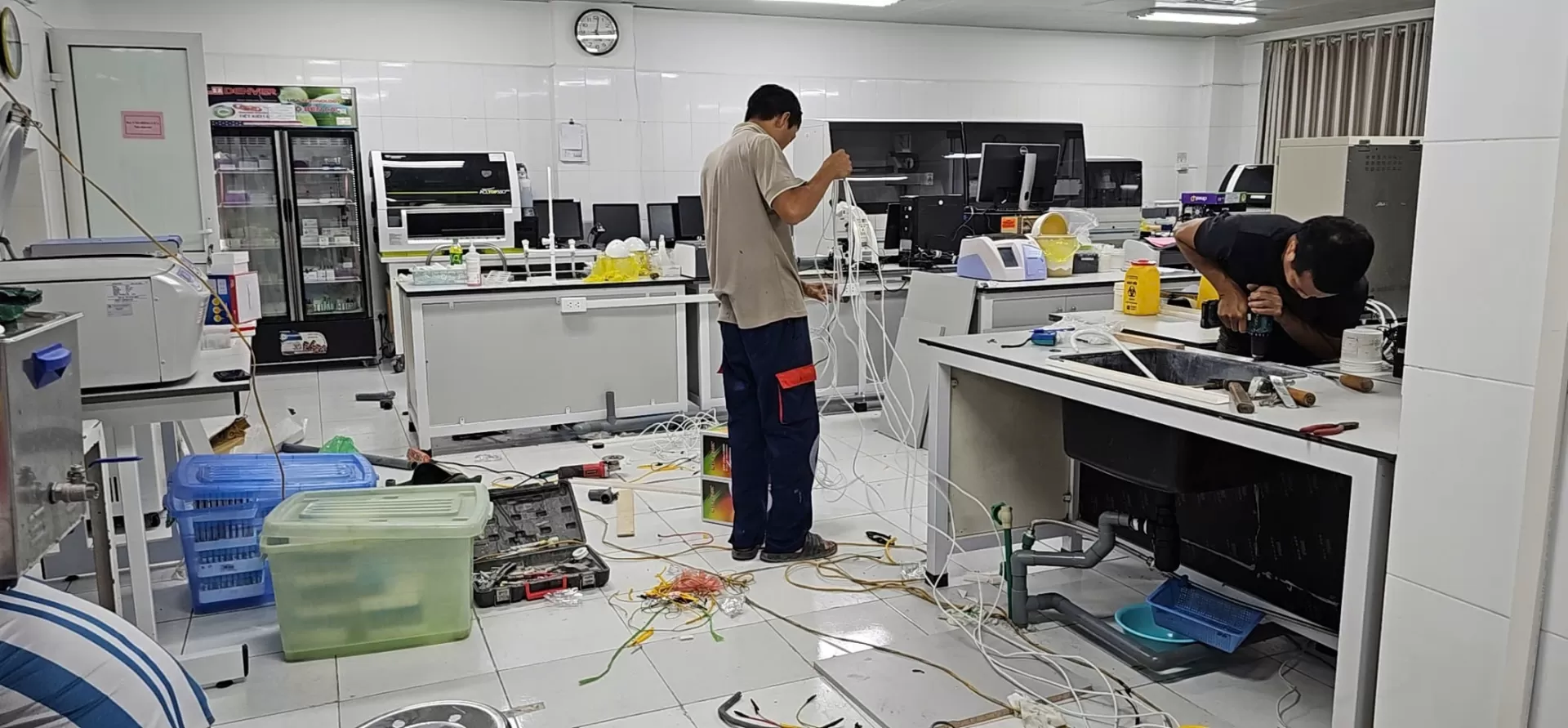 Thi công lắp đặt nội thất khoa xét nghiệm, bệnh viện Việt Đức